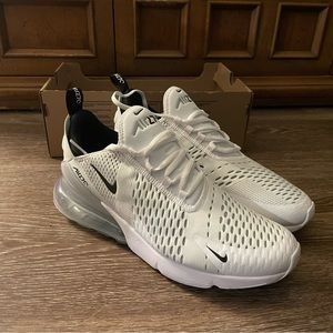Nike airmax 270 (refurbished - gently worn)